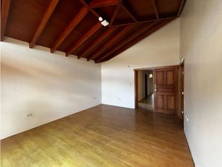 Foto 14 de Casa comercial de alquiler