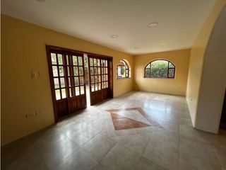 Foto 12 de Casa comercial de alquiler