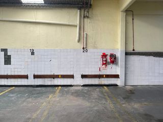 Foto 5 de COCHERA FIJA Y CUBIERTA EN VENTA EN BARRACAS