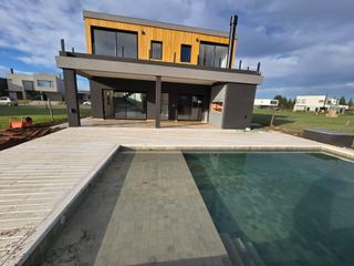 Foto 15 de Casa al rio en venta El Canal