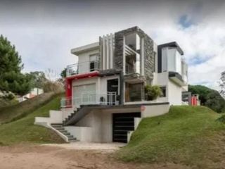 Foto 1 de Casa en venta - 3 Dormitorios 3 Baños - Cochera - 490Mts2 - Valeria del Mar