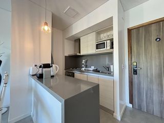 Foto 5 de Departamento en Alquiler- Al Golf 19 PAR PB D- Costa Esmeralda - Galería con cerramiento