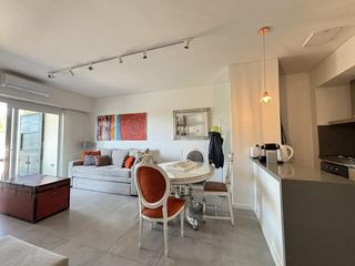 Foto 1 de Departamento en Alquiler- Al Golf 19 PAR PB D- Costa Esmeralda - Galería con cerramiento