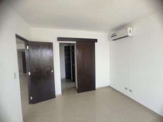 Foto 14 de Venta de departamento frente al río en urbanización cerrada
