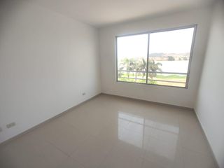 Foto 7 de Venta de departamento frente al río en urbanización cerrada