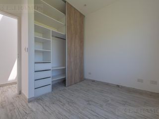 Foto 18 de VENTA CON RENTA casa 3 dormitorios en El Naudir MB