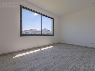 Foto 5 de VENTA CON RENTA casa 3 dormitorios en El Naudir MB