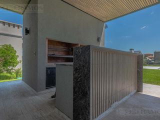 Foto 25 de VENTA CON RENTA casa 3 dormitorios en El Naudir MB