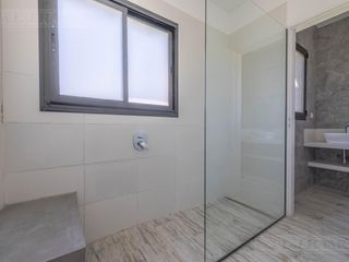 Foto 22 de VENTA CON RENTA casa 3 dormitorios en El Naudir MB