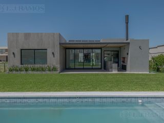 Foto 28 de VENTA CON RENTA casa 3 dormitorios en El Naudir MB