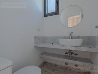 Foto 19 de VENTA CON RENTA casa 3 dormitorios en El Naudir MB