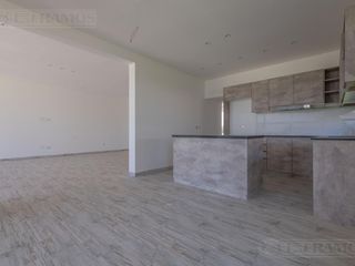 Foto 9 de VENTA CON RENTA casa 3 dormitorios en El Naudir MB