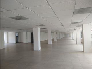 OFICINA ARRIENDO EDIF. PALMA REAL CENTRO INTERNAL DE 2.000 M2