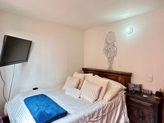 Lindo apartamento remodelado con balcn en una estratgica ubicacin