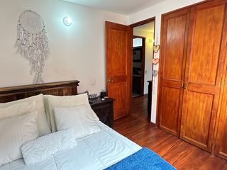 Lindo apartamento remodelado con balcn en una estratgica ubicacin