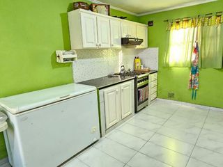 Foto 13 de Venta casa  6 amb c/pilteta La Plata -VILLA ELVIRA