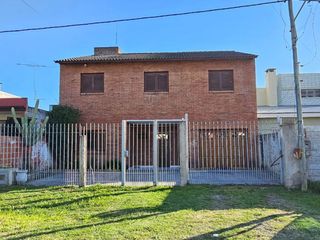 Foto 4 de Venta casa  6 amb c/pilteta La Plata -VILLA ELVIRA