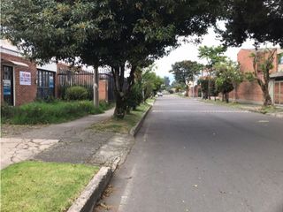 Venta Oficina en Casa de dos Pisos 336 M2 en Niza Sur Bogotá