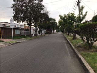 Venta Oficina en Casa de dos Pisos 336 M2 en Niza Sur Bogotá