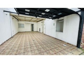 Venta Oficina en Casa de dos Pisos 336 M2 en Niza Sur Bogotá