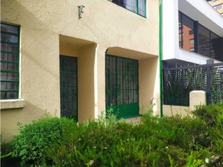Foto 3 de VENDO CASA LOTE EN BOGOT  SANTA ANA. REMODELAR  REA 244,70 m2