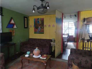 Foto 2 de VENDO CASA LOTE EN BOGOT  SANTA ANA. REMODELAR  REA 244,70 m2