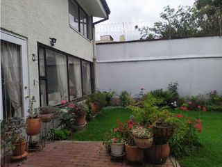 Foto 10 de CASA SECTOR EXCLUSIVO SANTA ANA.  SE VENDE.  BOGOT