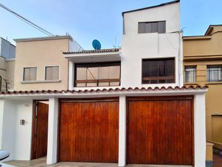 Casa en alquiler en Miraflores de  480 m2, con cohera