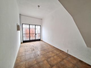 Casa en alquiler en Miraflores de  480 m2, con cohera