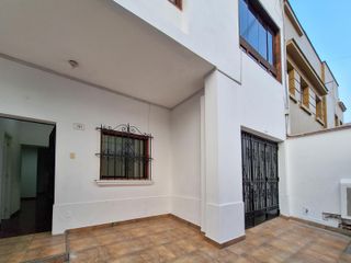 Casa en alquiler en Miraflores de  480 m2, con cohera