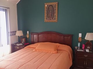 Foto 16 de Casa en  VENTA 4 DORMITORIOS CON BAÑO