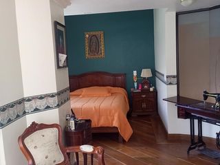 Foto 17 de Casa en  VENTA 4 DORMITORIOS CON BAÑO