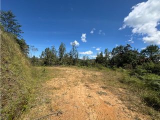 SE VENDE LOTE CAMPESTRE EN EL RETIRO PARCELACION MONTESERENO