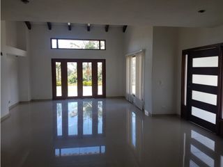 CASA CAMPESTRE EN ARRIENDO SECTOR RIONEGRO