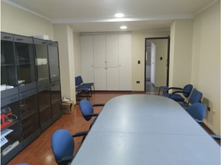 Mariana de Jesús, Oficina  Amoblada en Renta, 450m2, 2 Ambientes