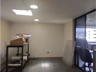 Foto 6 de Mariana de Jesús, Oficina  Amoblada en Renta, 450m2, 2 Ambientes
