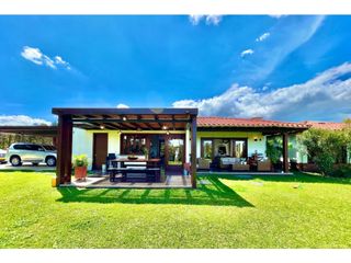 Foto 1 de Casa en la Milla de oro de Llano Grande
