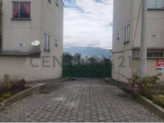 Foto 15 de De Venta Departarmento Dúplex con Terraza Exclusiva. Sur de Quito