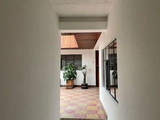 Foto 6 de Casa comercial en venta. Centro de Cuenca
