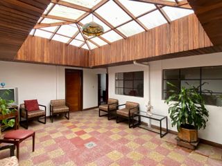 Foto 4 de Casa comercial en venta. Centro de Cuenca