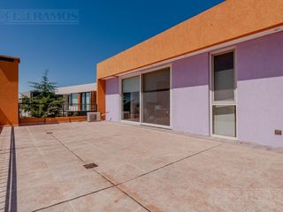 Foto 20 de Casa sobre el lago en venta en el Barrio Vistas