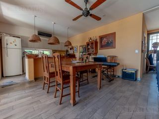 Foto 10 de Casa sobre el lago en venta en el Barrio Vistas