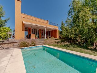Foto 6 de Casa sobre el lago en venta en el Barrio Vistas