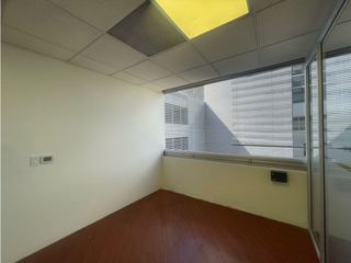 Foto 10 de RENTO ESPACIOSA OFICINA EN El NORTE CON UBICACIÓN ESTRATÉGICA