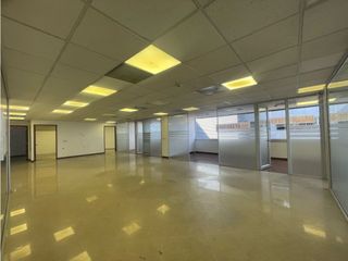 Foto 16 de RENTO ESPACIOSA OFICINA EN El NORTE CON UBICACIÓN ESTRATÉGICA