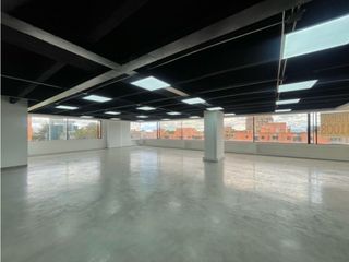 Foto 15 de RENTO OFINA REMODELADA EN LA 77 CON 11