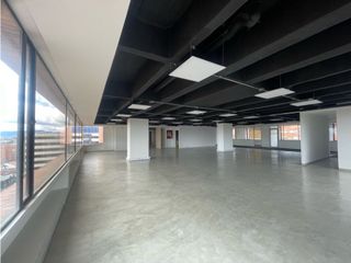 Foto 4 de RENTO OFINA REMODELADA EN LA 77 CON 11