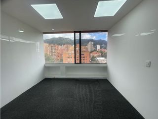 Foto 10 de RENTO OFINA REMODELADA EN LA 77 CON 11