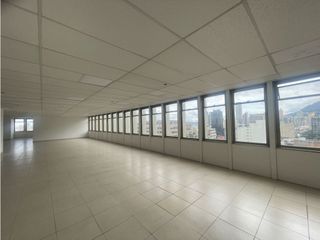 Foto 1 de RENTO OFICINA EN EL CENTRO DE BOGOTÀ EN PRESTIGIOSO EDIFI