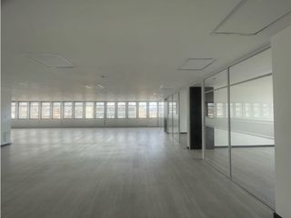 Foto 15 de VENDO RENTO OFICINA EN EL CENTRO EN PRESTIGIOSO EDIFICIO